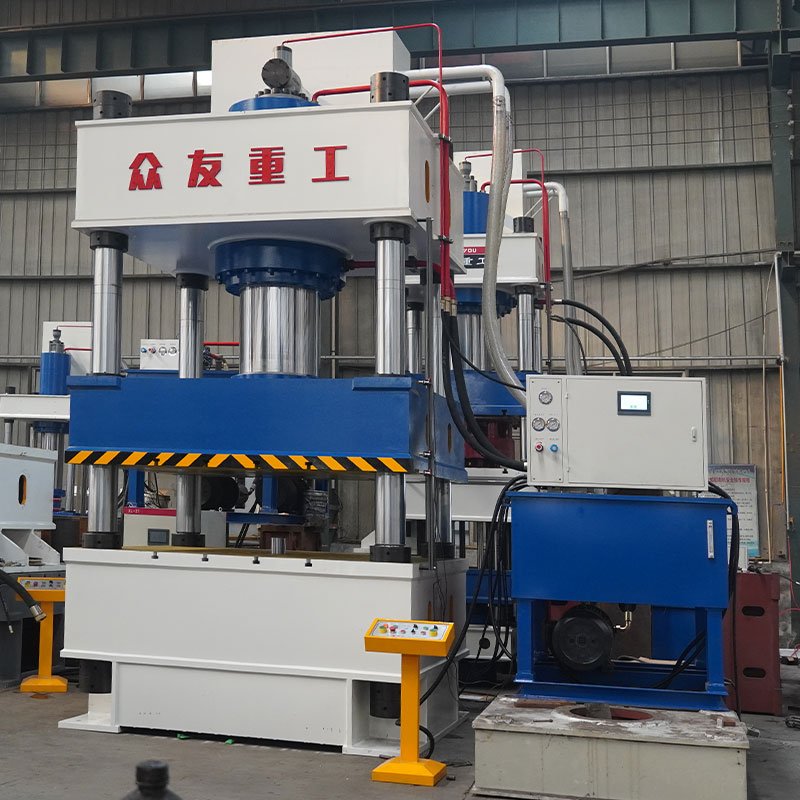 Wood chip pallet hydraulic press