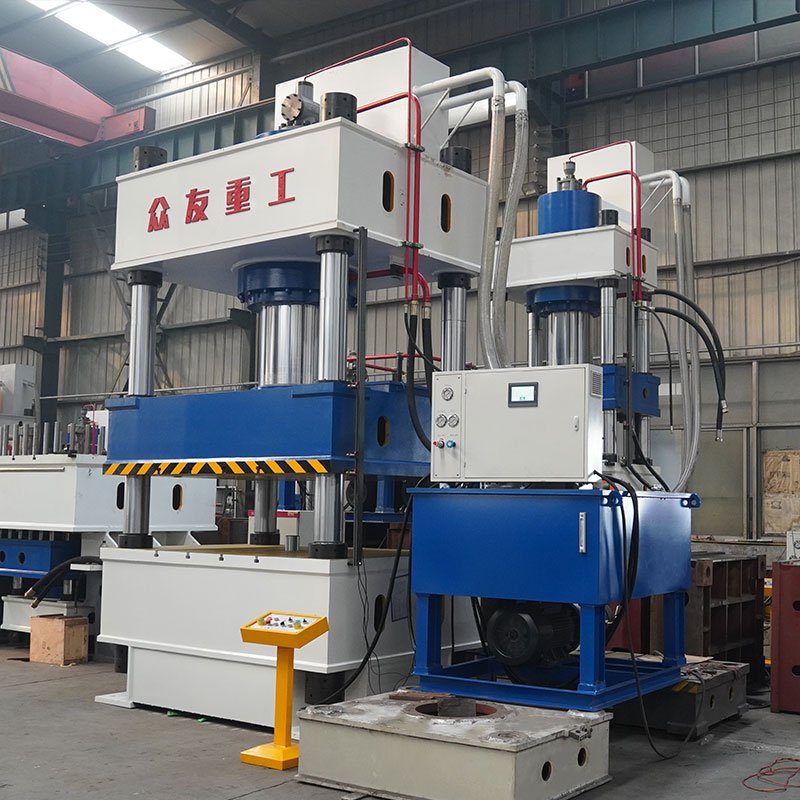 Wood chip pallet hydraulic press